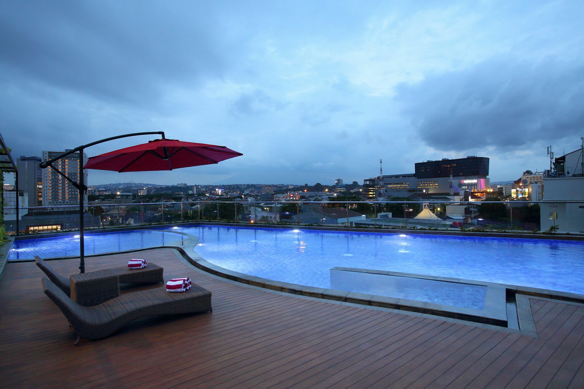 סמאראנג Hotel Grandhika Pemuda מראה חיצוני תמונה